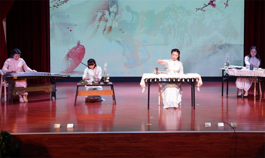安博官方网站,安博anbo(中国)2019年度工作动员大会---传统文化展示《茶花墨韵》